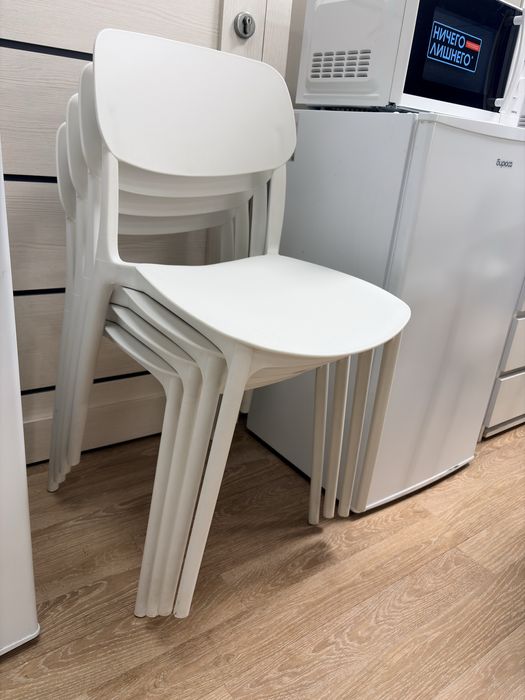 стульчик пластиковый