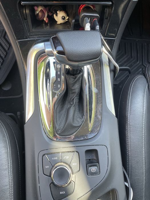 Vand schimb auto masina Opel Insignia 4x4BITURBO SPORT automata piele