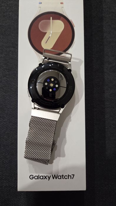 Samsung Galaxy Watch 7 – като нов, с гаранция