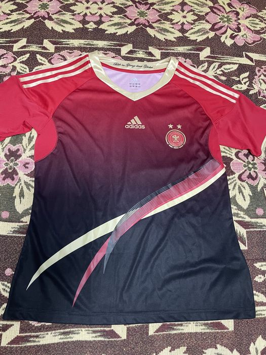 ЧИСТО НОВИ Оригинални Тениски / Екипи