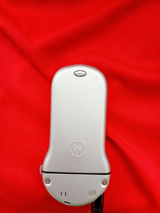 Motorola v70 Nou + accesorii originale ( decodat,folie pe clapetă)