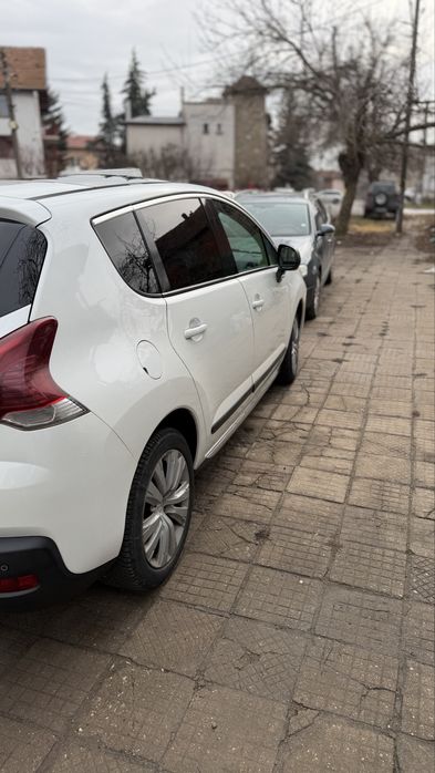 Продавам пежо 3008