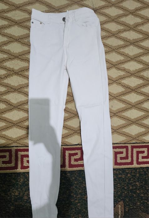 Барлығы 3000 тг сатылады