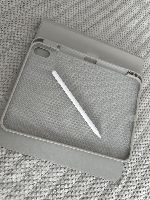 Планшет Apple iPad A16