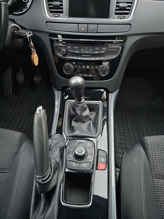 Vand Peugeout 508SW