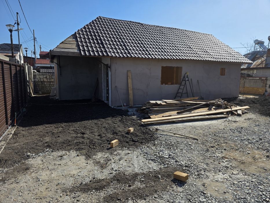 Casa de vanzare în orașul Pantelimon în curs de amenajare