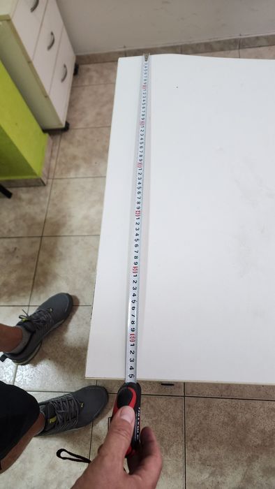 Бюро за офис или маникюр