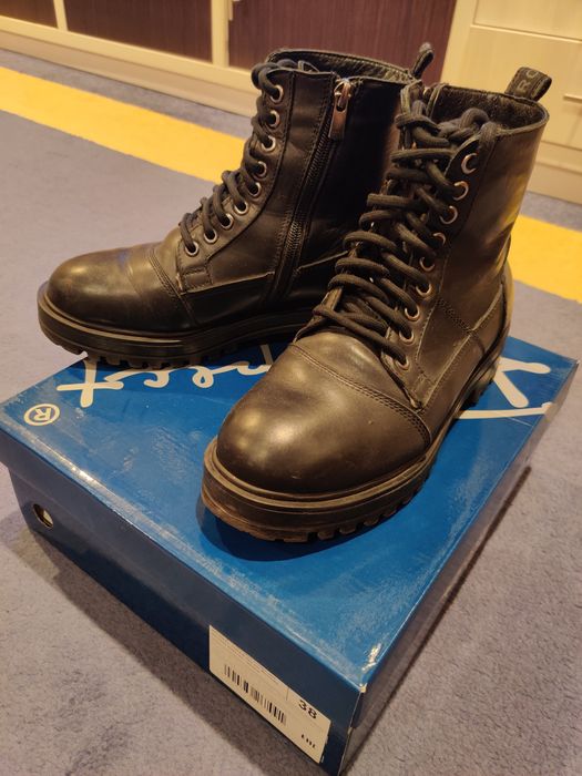 Зимние ботинки женские