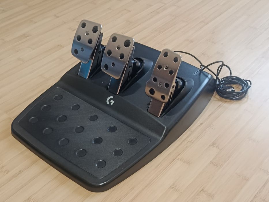 Set Volan Logitech G923 + Pedale + Schimbător