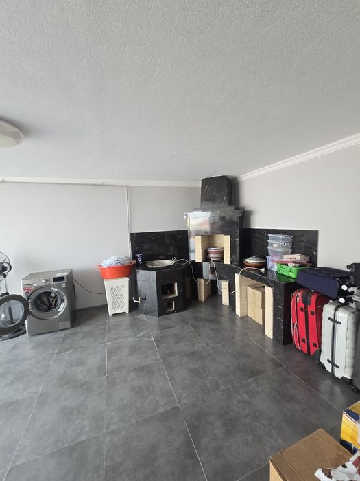 Ховли уй жой сотилади