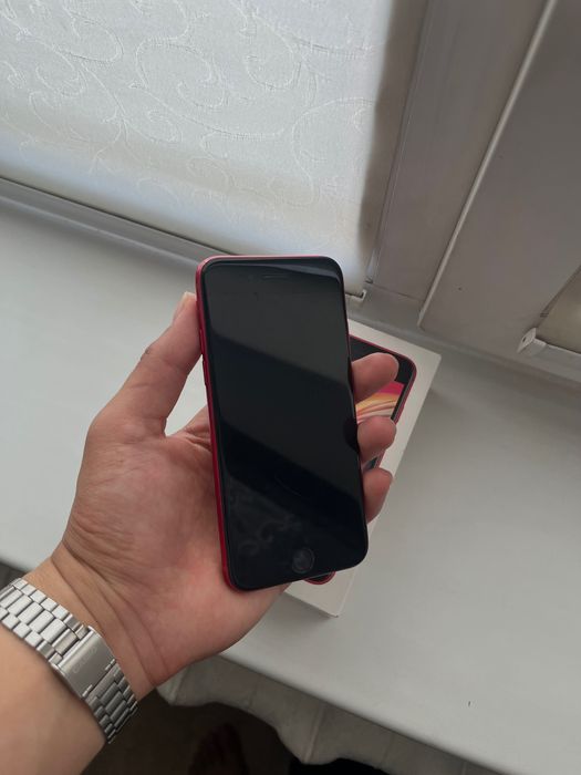 iPhone SE 2020-Айфон СЕ 2020