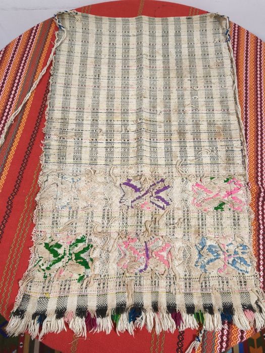 Автентични престилки за ямболски белкосник, носия, кукери, Тракия