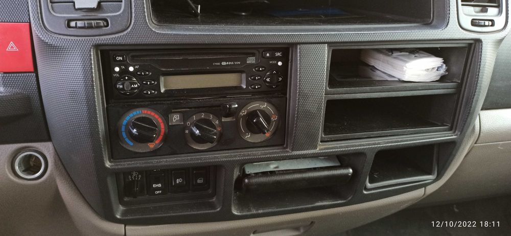 Бус Renault Maxity 150. DXI Турбо