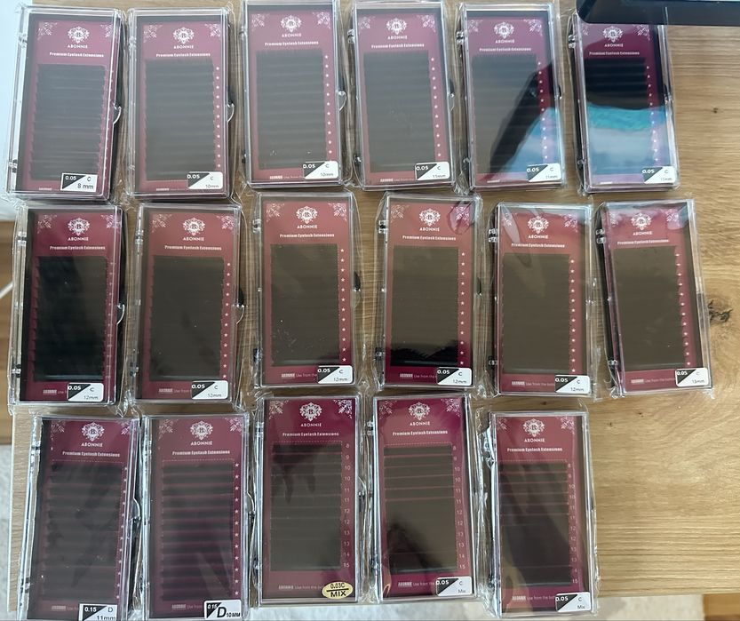 17 броя кутии мигли за миглопластика