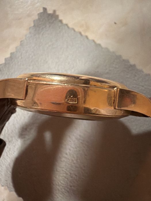 Noyop qo'l tilla soat Platinor Saturon