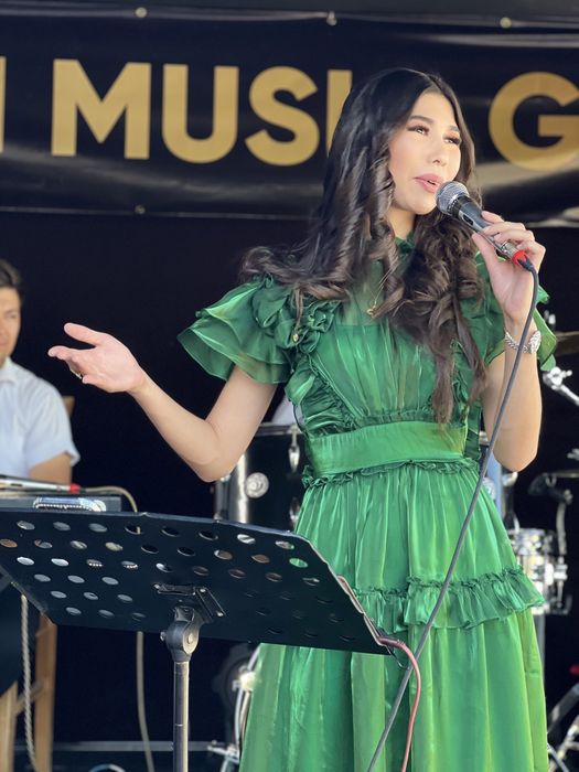 Olesya qalin xorozni soradi