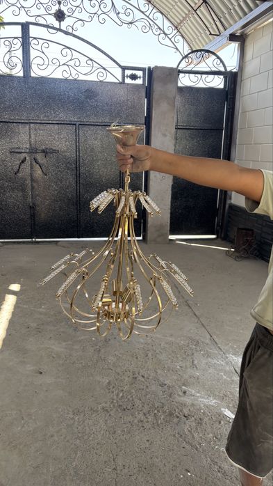 Люстра жарық шамдар