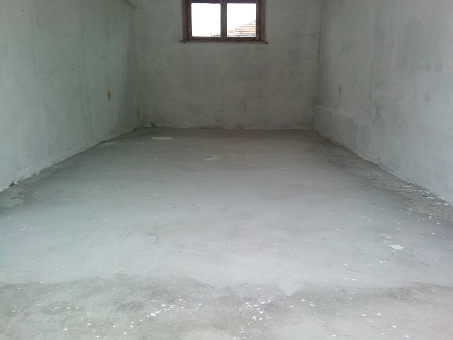 Дава се под наем Гараж / Паркомясто в Горна Оряховица - 22 кв.м за 61.2 € - Снимка #1