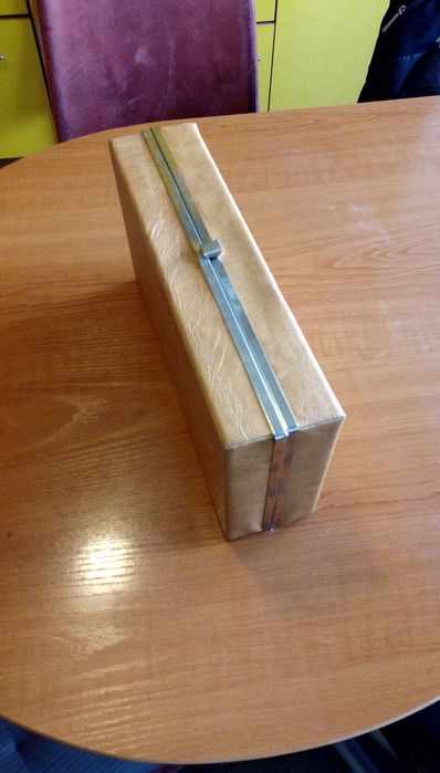 Кутия кожена с метална рамка AKA LD Set