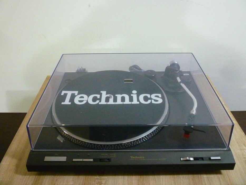 NOU !pick-up technics sl-d202