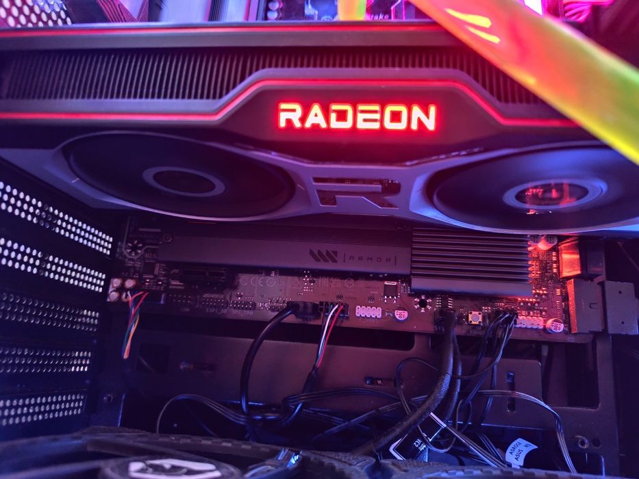 Видео карта Rx 6700xt 12 GB