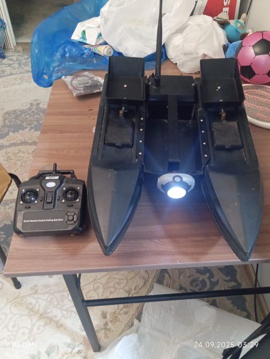 Прикормочный кораблик лодочка