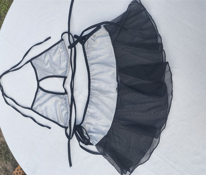 Set lenjerie sexy top decolteu adanc si fusta voal  plaja