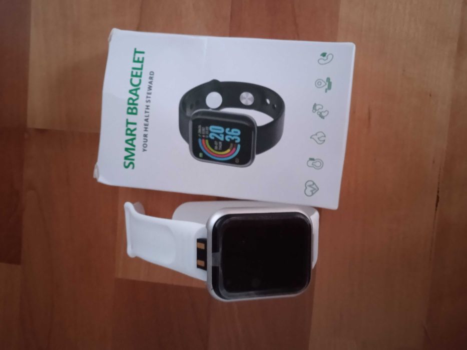 Нов смарт часовник