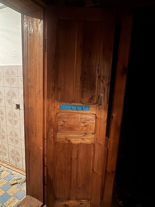 Продам деревянные советские двери