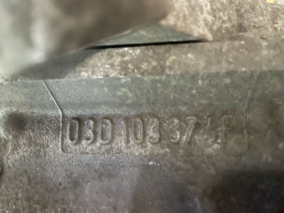 Цилиндрова глава Skoda Fabia 1.2 бензин 03D103374F