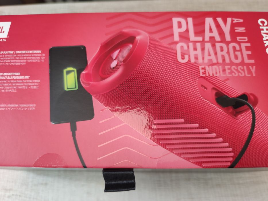 JBL Charge 5 - Black / Red