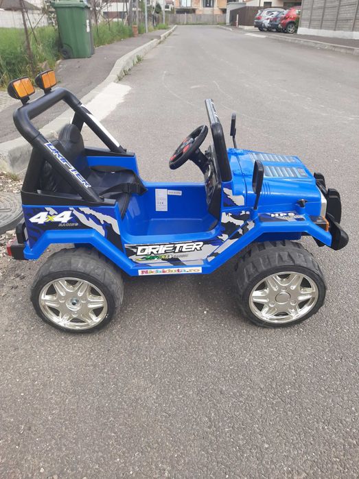Masinuta electrica copii