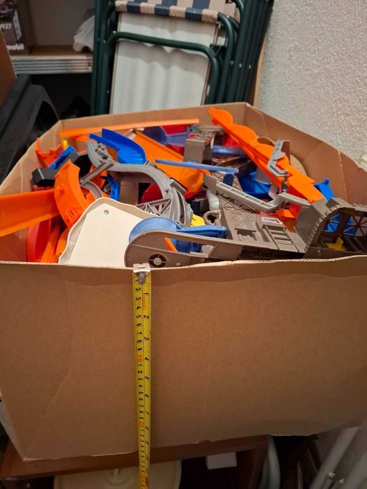 Писти и части от писти Hot Wheels, 100€