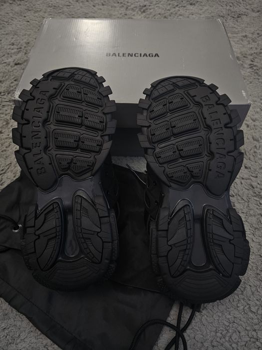 Balenciaga track negociabil