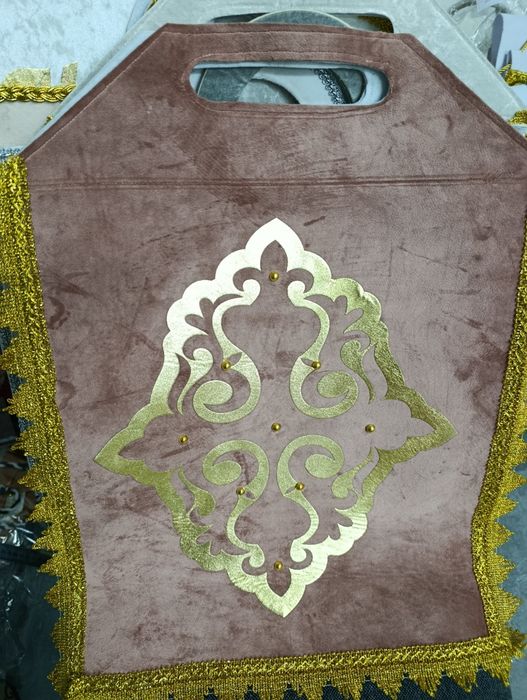 Продам  новые корзины и подносы