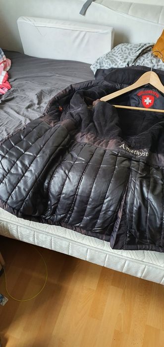 Дамско яке Wellestein