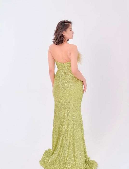 Вечерные платье Размер: S,M