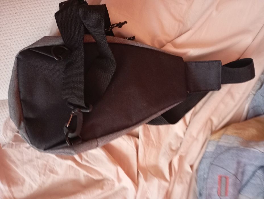 Мъжка чанта за през рамо