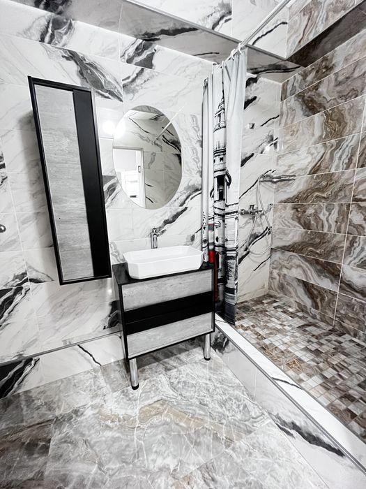 Посуточно 1 ком  Мега  центр Люкс