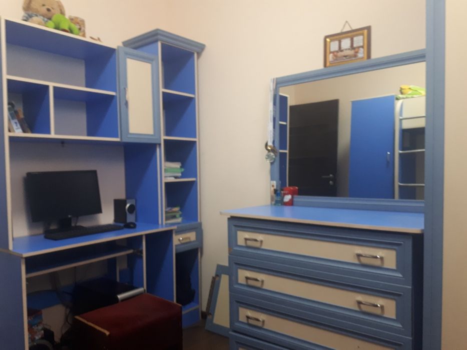 Вокзал ёнида 3 хонали квартира ижарага барилади.