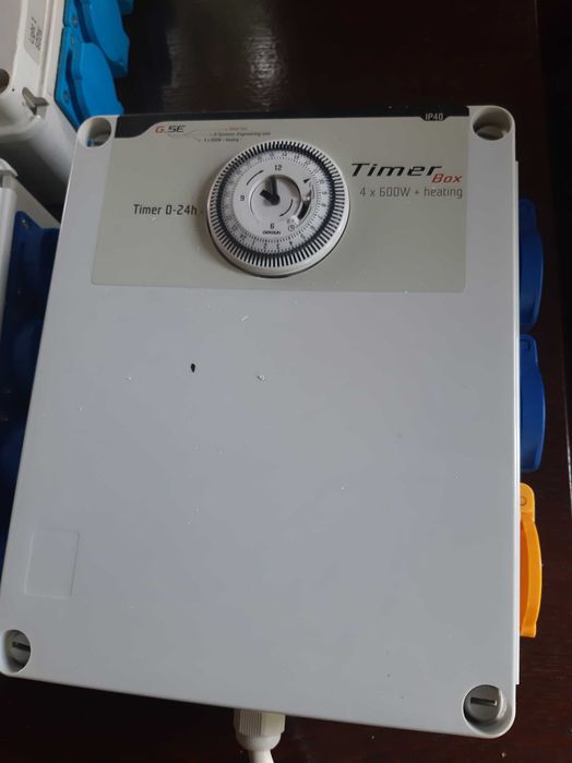 G.S.E. 4x600w + heating timer box