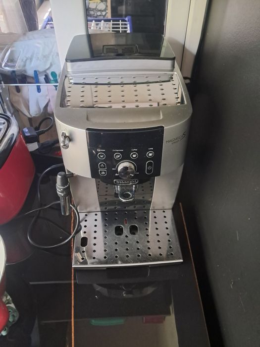 Aparat delonghi magnifica smart s  690 de lei