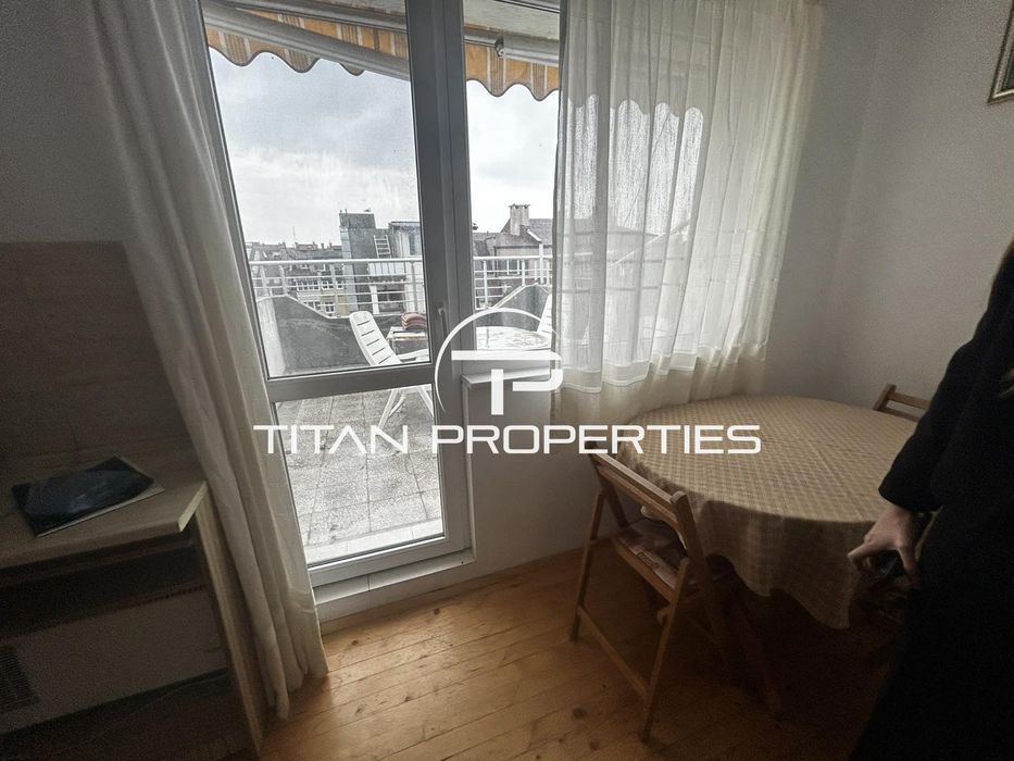 Дава се под наем Двустаен апартамент в Бургас, Възраждане - 54 кв.м за 388.62 € - Снимка #2