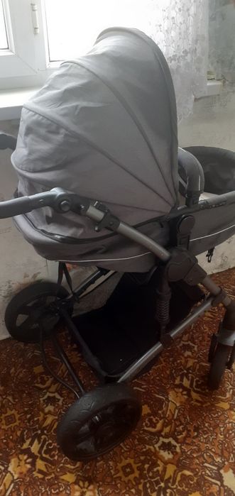 Продам зимнию коляску