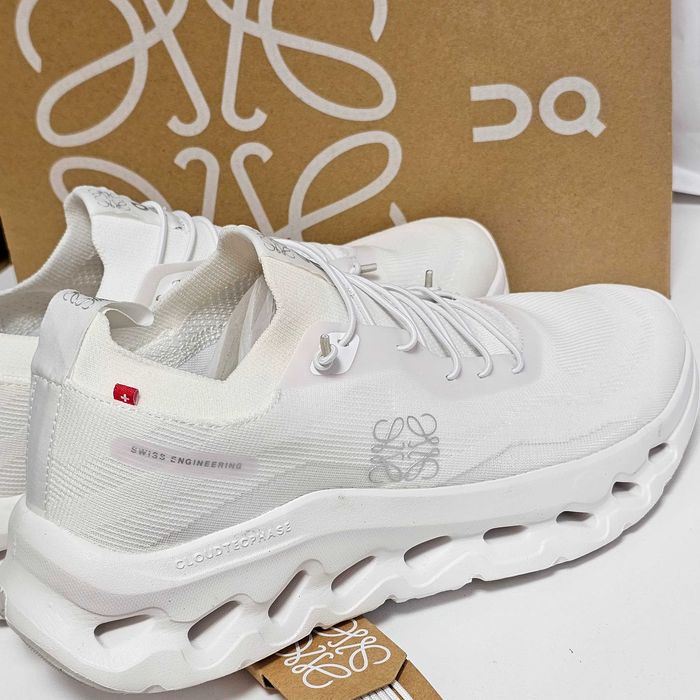 L O E W E X On Cloudtilt  44  Alb