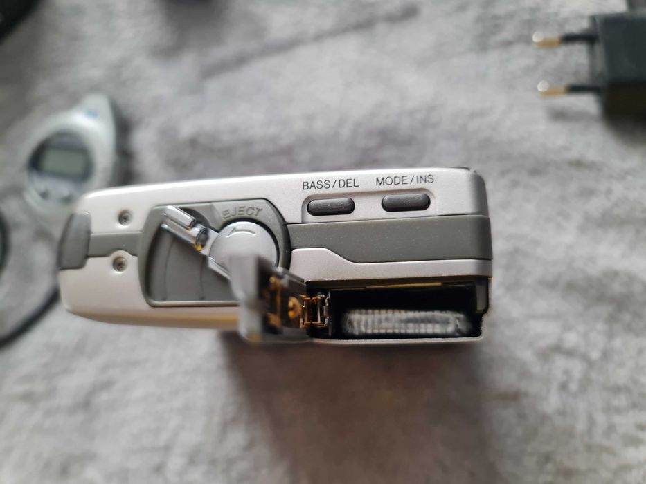 Minidisc Sharp 701 stare excelenta - muzica relax