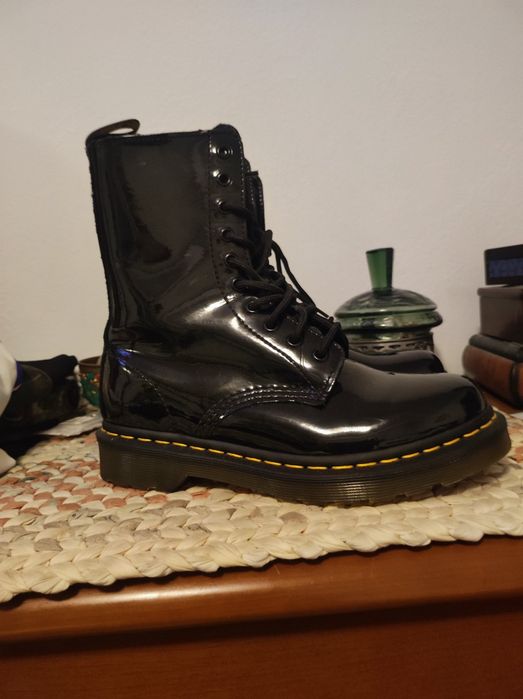 Bocanci piele Dr.Martens