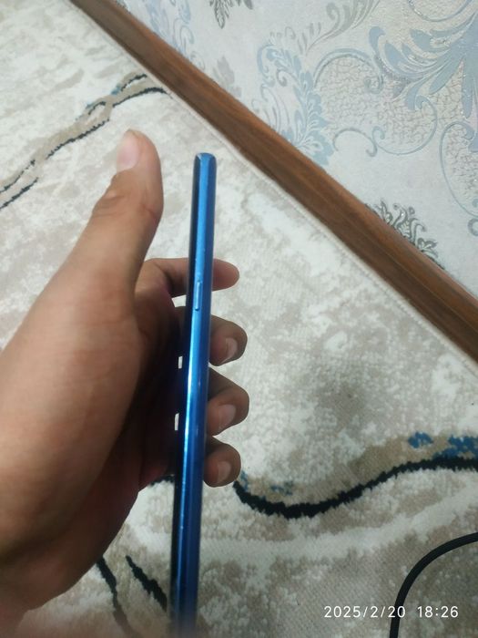 Самсунг ноте 8            10/8