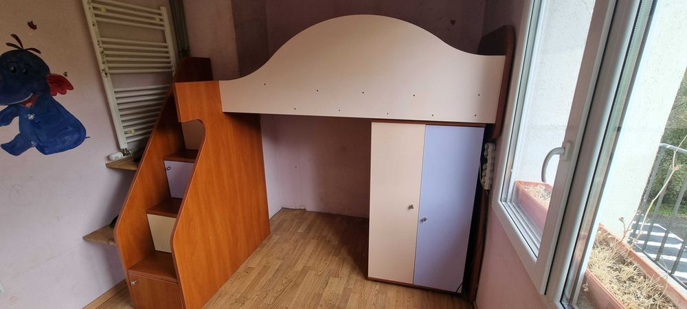 Детско легло с матрак и гардероб