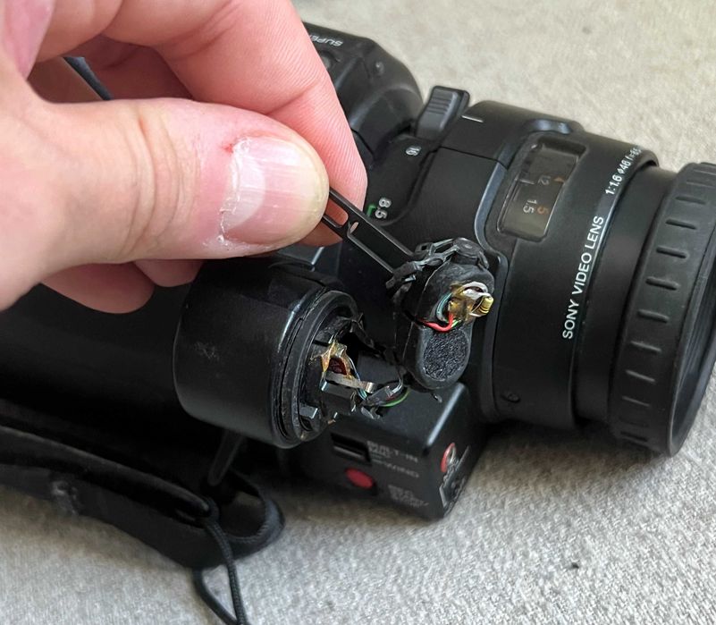 Sony Handycam CCD F550E Video8 Hi Fi Stereo neprobata fara baterie mic